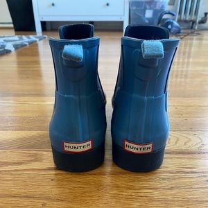 Size 7 Hunter Chelsea rainboots